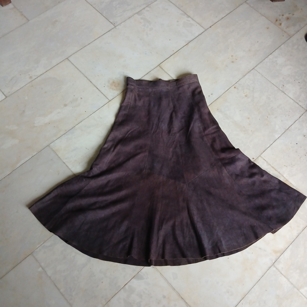 80s Roxkabilly SUEDE Midi Trumpet Skirt By LOTUS of Mt. Shasta Waist 26"